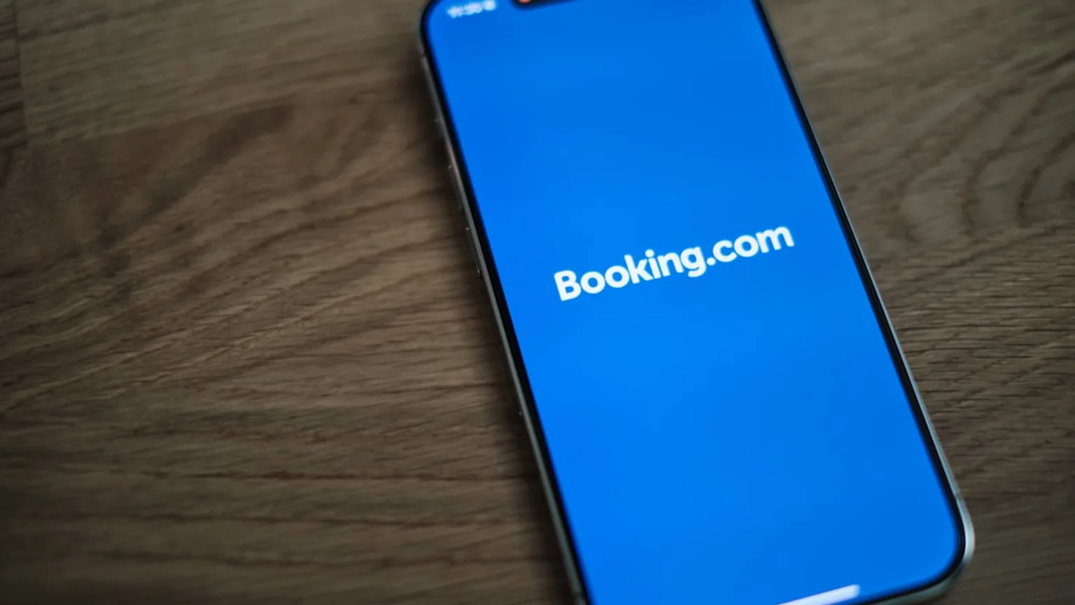 Vacation Planner vs TripIt: Which Trip Organizer Wins in 2026?